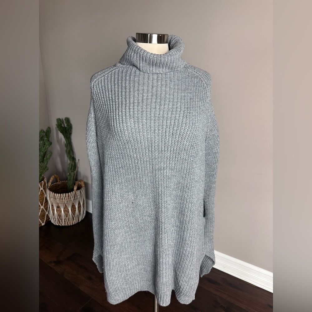 Zenana Outfitters Turtleneck Sweater Cape Poncho Chunky Knit Holiday Grey Large - Picture 2 of 11
